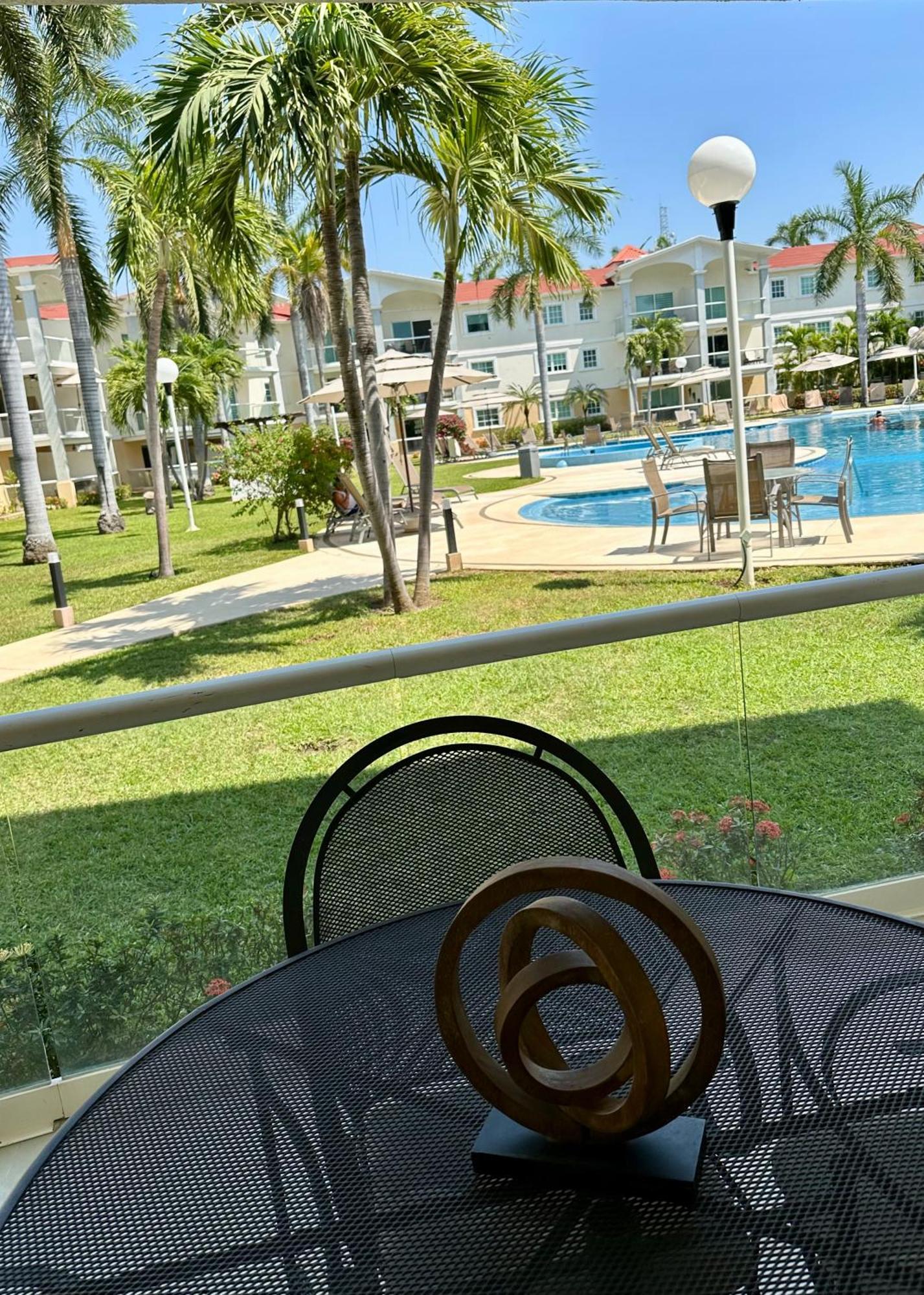 Paraiso Escondido E125 Y E126 *